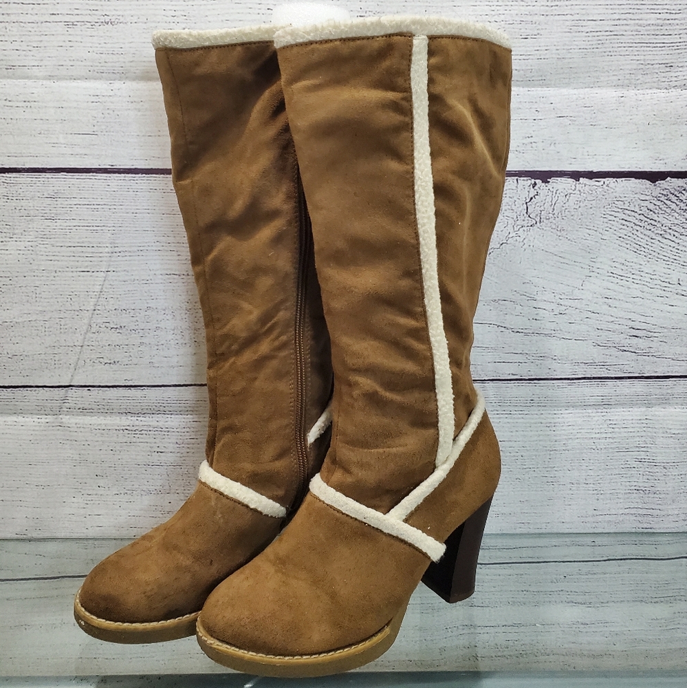Fioni suade boots 👢